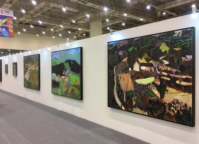 “艺术让城市更时尚，艺术让生活更美好”——2019中国（青岛）艺术博览会书画艺术名家邀请展圆满举办-4.jpg