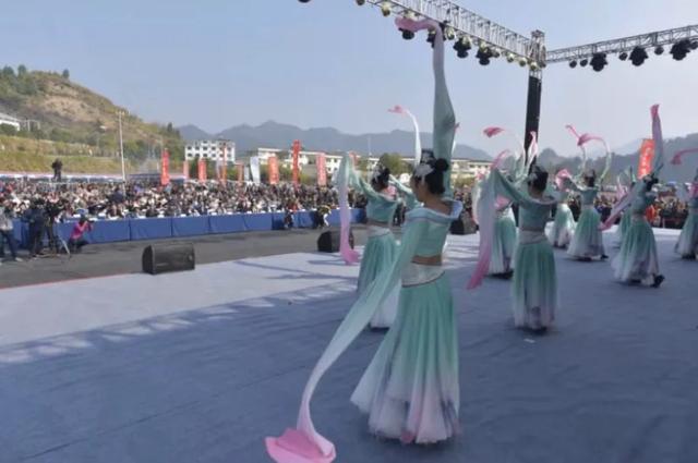 望水见山看梓桐｜梓桐镇第五届书画文化节为书画植入文化创意-7.jpg