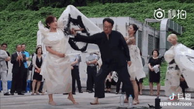 这些“书法大师”用丑态写出来的字，让人惊讶！也是艺术？-23.jpg