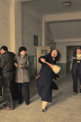 这些“书法大师”用丑态写出来的字，让人惊讶！也是艺术？-24.jpg