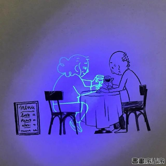 11组简单的插画，开关灯前后出现不同画面，让人感到心酸-16.jpg