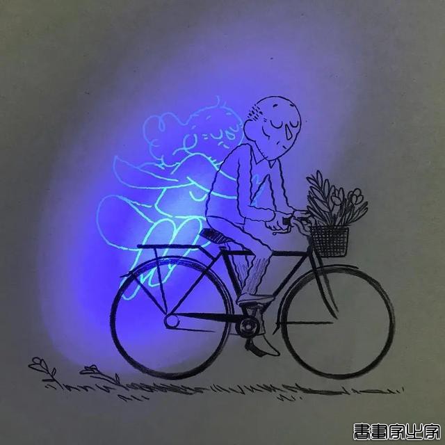 11组简单的插画，开关灯前后出现不同画面，让人感到心酸-22.jpg