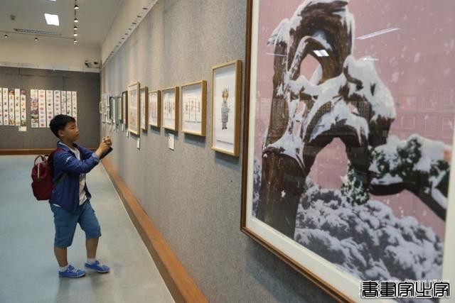 600多幅青岛籍插画家大作等你欣赏！“2021七彩有相?插画青岛”艺术设计展开幕-7.jpg