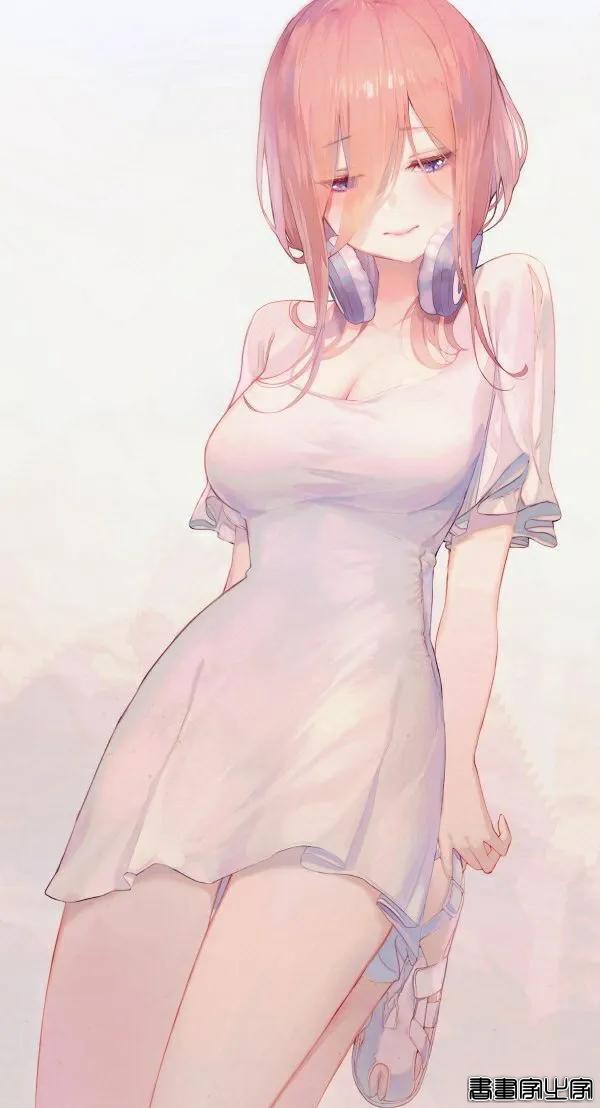 「壁纸插画分享」身临广寒心亦寒，桂华凄清似影单-4.jpg