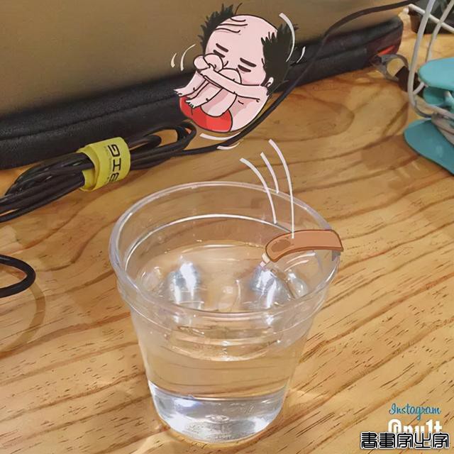 他笔下猥琐大叔的插画，有点“颜色”，引10万网友在线围观，好贱-6.jpg