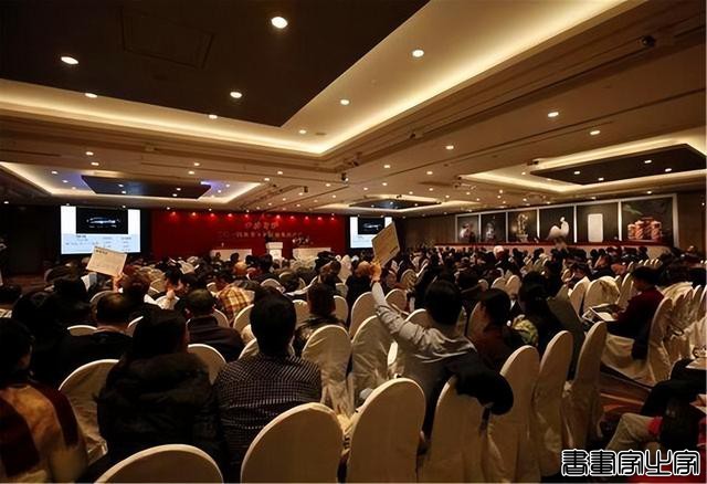 92年东北老人标价卖古画，专家：最多1万！3年后拍卖会1800万出手-11.jpg