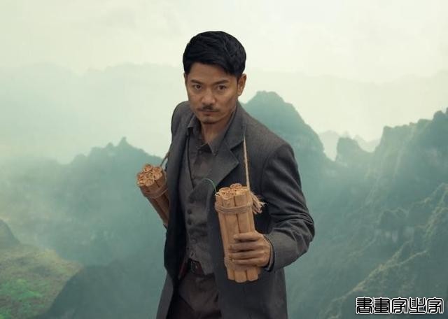《大蛇王》上映，远古大蛇硬核回归嗜血复仇，人蛇大战一触即发-8.jpg