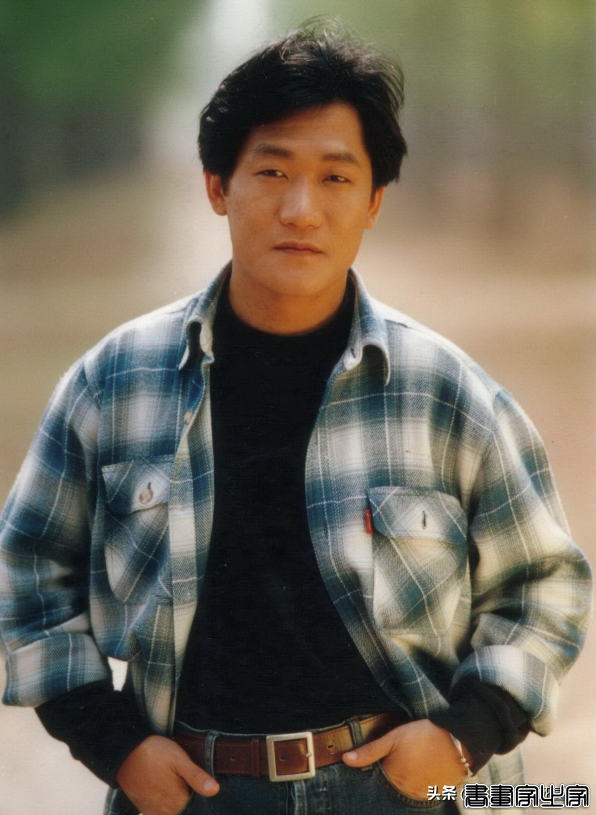 歌人人会唱，却查无此人？这20位90年代内地男歌手，2人例外-10.jpg