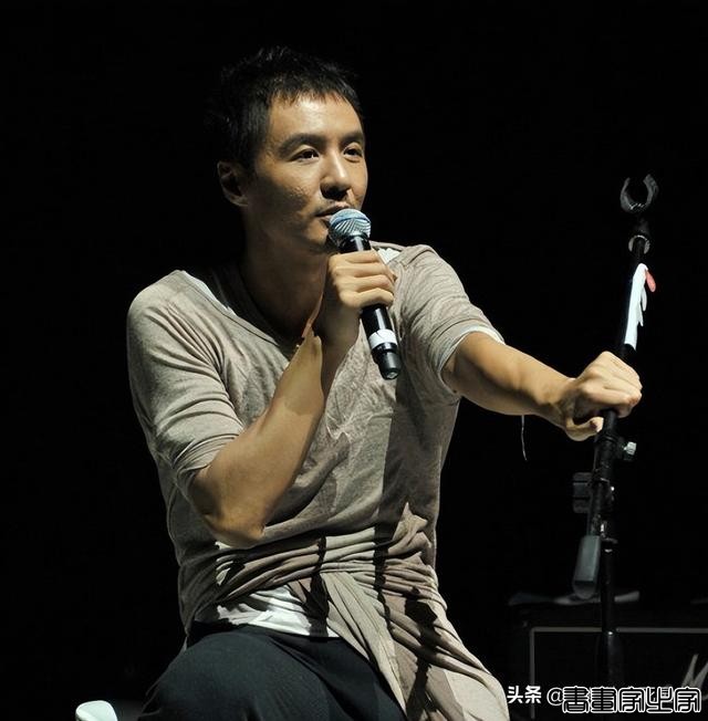 歌人人会唱，却查无此人？这20位90年代内地男歌手，2人例外-43.jpg