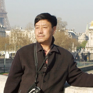 黄显平