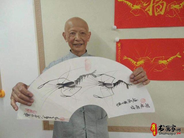 齐白石亲传弟子模仿齐白石画虾，作品却让人尴尬