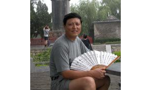 赵历平