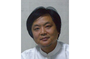 墨然